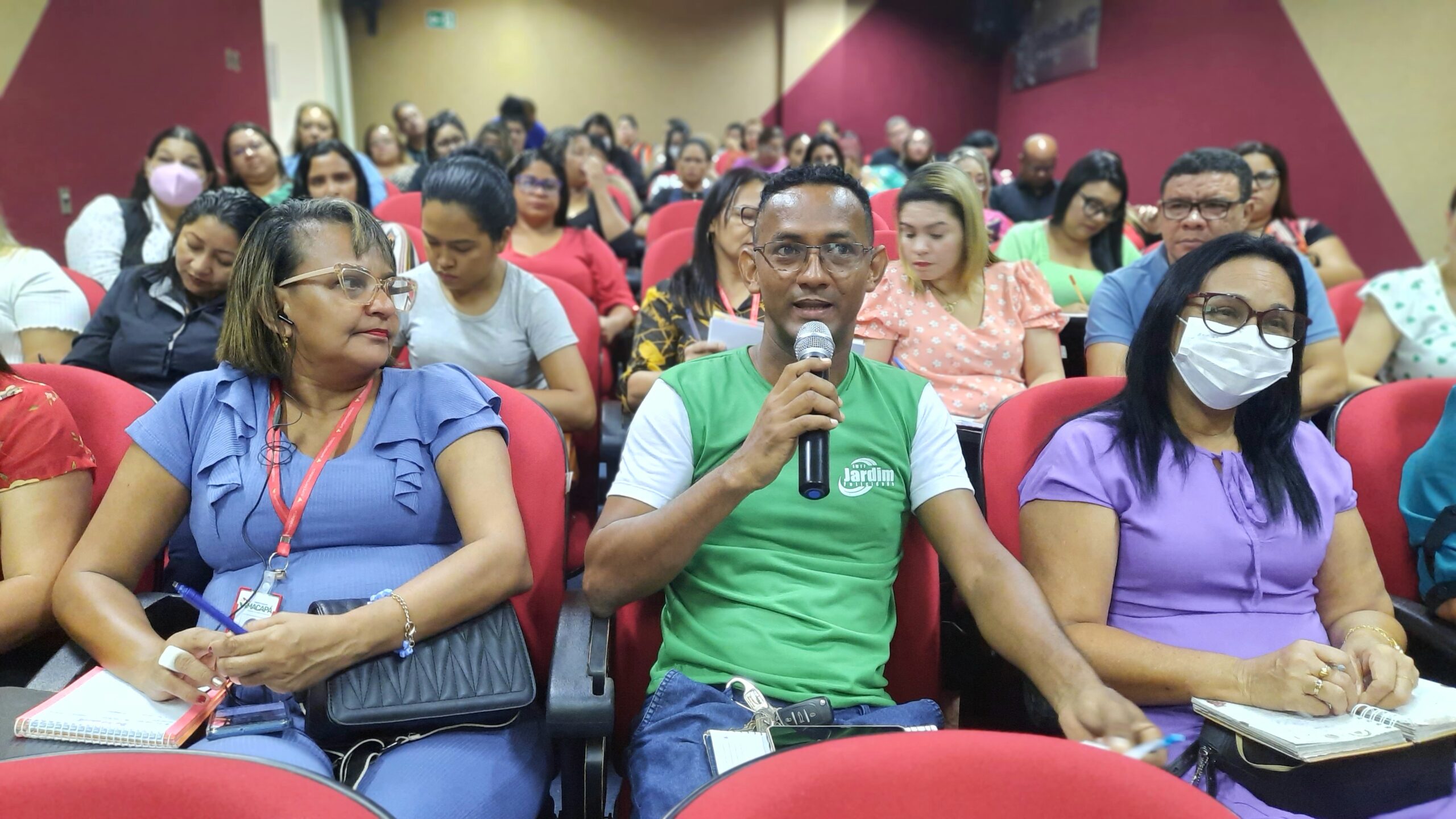 Programa Educa Macapá promove formação para gestores da rede