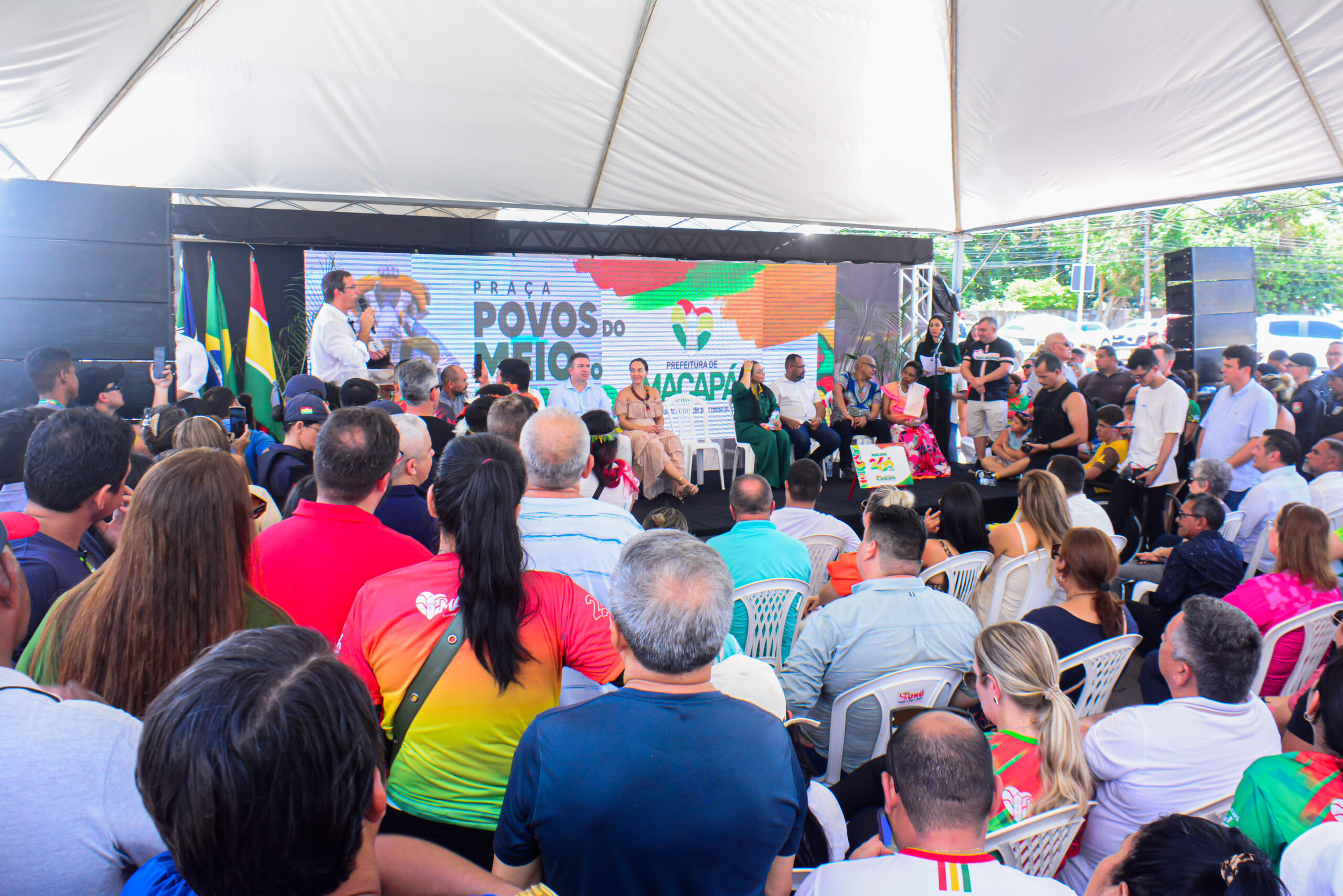 Prefeito de Macapá Dr Furlan entrega Praça Povos do Meio do Mundo