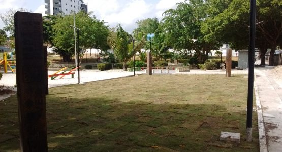 Praça Floriano Peixoto: nova estrutura conta com espaço para prática de Slackline