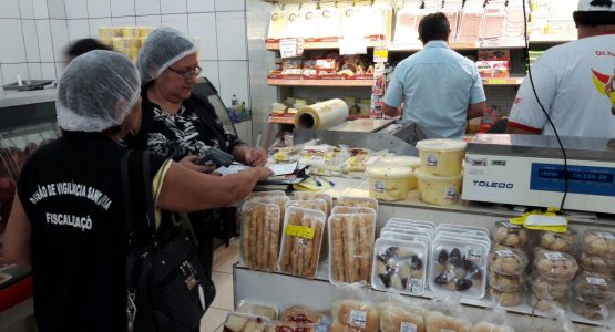 Semsa faz vistoria sanitária em supermercados da capital