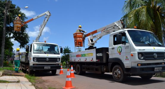 Macapaluz: serviços de manutenção da iluminação pública chegam ao bairro Beirol