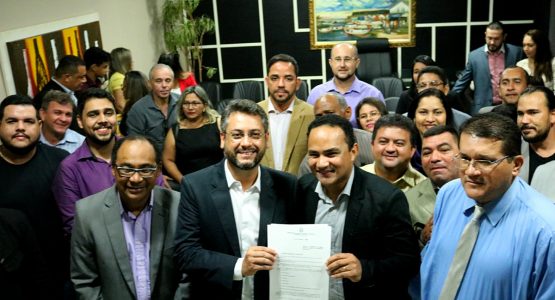 Prefeito Clécio Luís sanciona lei que institui a Semana da Família Cristã em Macapá
