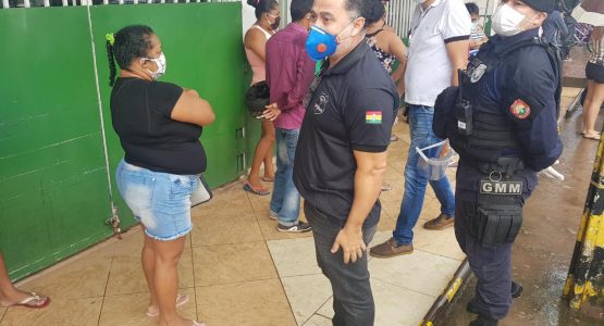 Prefeitura de Macapá monitora bancos e estabelecimentos comerciais para obrigatoriedade do uso de máscaras de proteção e distanciamento social