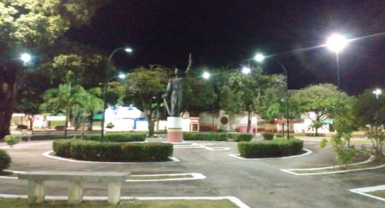 Após furto de cabos, Prefeitura de Macapá restabelece energia na Praça Veiga Cabral