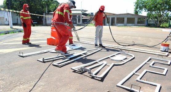 Plano de Verão: Prefeitura de Macapá dá continuidade ao serviço de revitalização em sinalização na capital