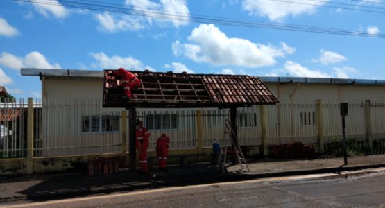 Prefeitura de Macapá retoma manutenção de abrigos de passageiros na capital