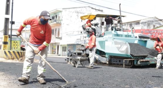 Prefeitura de Macapá inicia pavimentação asfáltica na Rua Hildemar Maia
