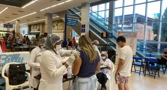 Mais de 2 mil pessoas são vacinadas contra o sarampo pela Prefeitura de Macapá na primeira semana da Campanha em Supermercados e Atacadões