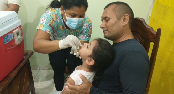 Prefeitura de Macapá realiza campanha de vacinação na Escola Municipal O Pequeno Príncipe