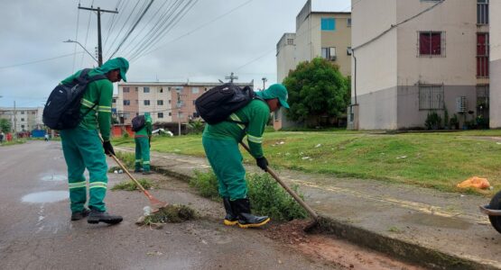 Prefeitura de Macapá faz mutirão de limpeza no Conjunto Habitacional Macapaba