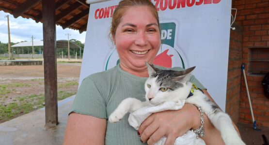 Cães e gatos dos Loteamentos Floresta Tropical e Terra Nova Amapá são imunizados contra a raiva