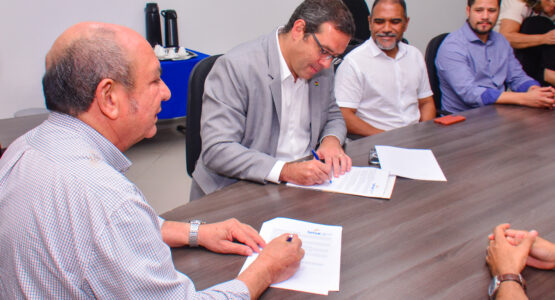 Acordo de cooperação técnica para realização de cursos é assinado entre Prefeitura de Macapá e Senac Amapá