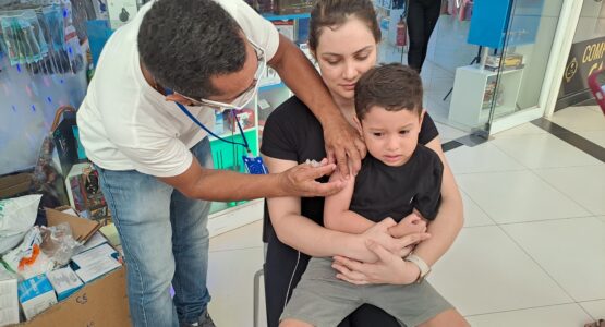 Vacinação Itinerante da Prefeitura de Macapá chega aos moradores da zona Sul