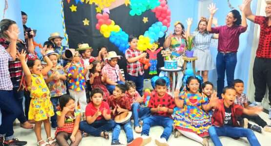 Aniversário da Clínica-escola Coração Azul é festejado com alegria por pais e alunos da rede municipal de ensino de Macapá