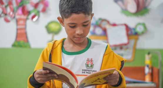 Professora de escola municipal de Macapá desenvolve projeto de incentivo à leitura