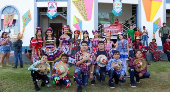 Escolas Municipais de Macapá apresentam quadrilhas juninas no “Arraiá Du Mercado Centrá”