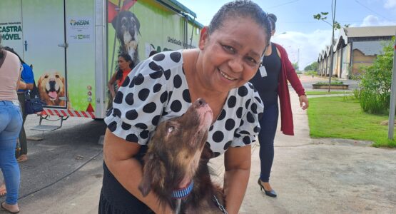 “Penso na saúde e no bem-estar dele”, diz tutora de cachorro durante ação do Castramóvel Itinerante