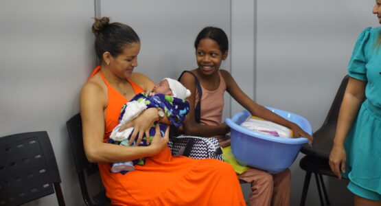 Centro de Referência de Assistência Social (Cras) Amor entrega kit’s bebê