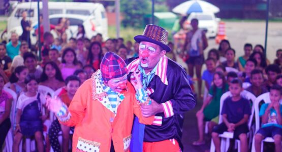 Mais de 200 crianças do Conjunto Habitacional Mucajá prestigiaram o espetáculo circense