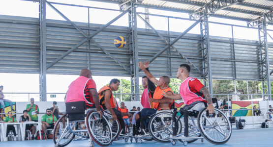Paratletas de basquete sobre rodas participam de programação esportiva do Macapá Verão 2023