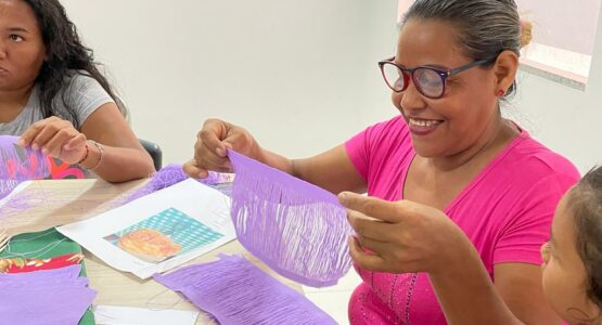 ‘Encontrei inspiração e alegria de viver no artesanato’ diz mãe artesã do Cras União 
