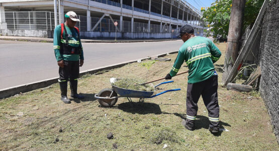 Zeladoria Urbana inicia semana com frentes de limpeza na Zona Sul de Macapá