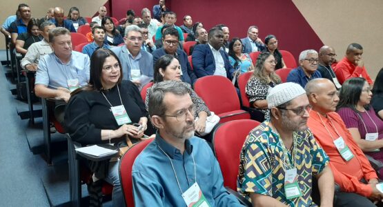 Prefeitura de Macapá dialoga com líderes religiosos sobre a criação do Conselho Municipal das Igrejas Participativas