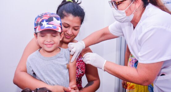 Macapá Vacinada: Atualização da caderneta de vacinação de comunidades ribeirinhas é pauta de reportagem exibida em rede nacional