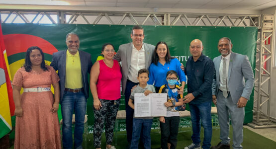 Prefeitura de Macapá firma parceria com ONG Carlos Daniel para apoio a crianças e adolescentes com câncer