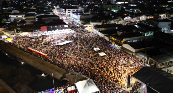 Praça da Bíblia é inaugurada com show de Bruna Karla em Macapá