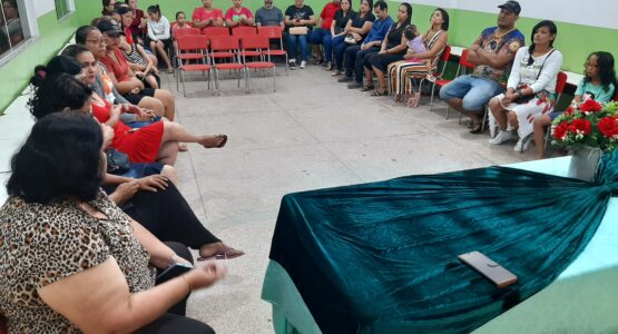 Escola Municipal Esforço Popular realiza encontro com pais de alunos do Atendimento Educacional Especializado (AEE)