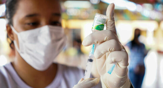 Vacinação contra a dengue segue nesta terça-feira (9) em Macapá; confira horários e locais 
