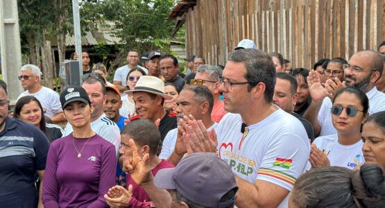 Prefeito Dr. Furlan e comitiva municipal visitam obras em andamento e a população aprova o trabalho realizado nos bairros de Macapá
