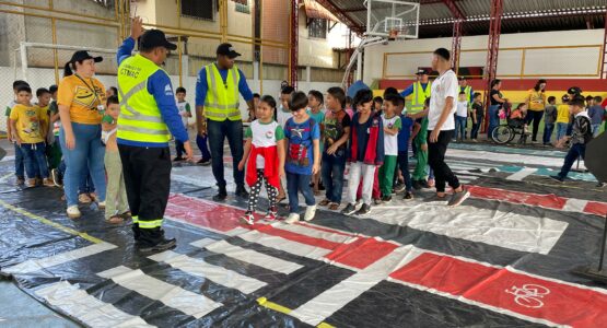 Maio Amarelo: Prefeitura de Macapá instala minicidade de trânsito na Escola de Ensino Fundamental Expedicionário Wilson Malcher