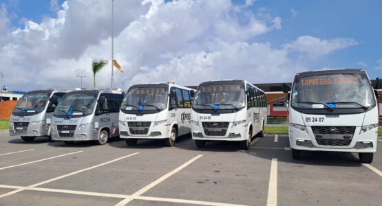 Prefeito de Macapá, Dr. Furlan, entrega cinco micro-ônibus para reforçar o transporte rodoviário de passageiros